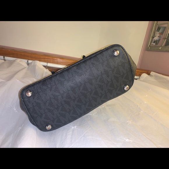 Black Michael Kors Tote - Picture 3 of 7